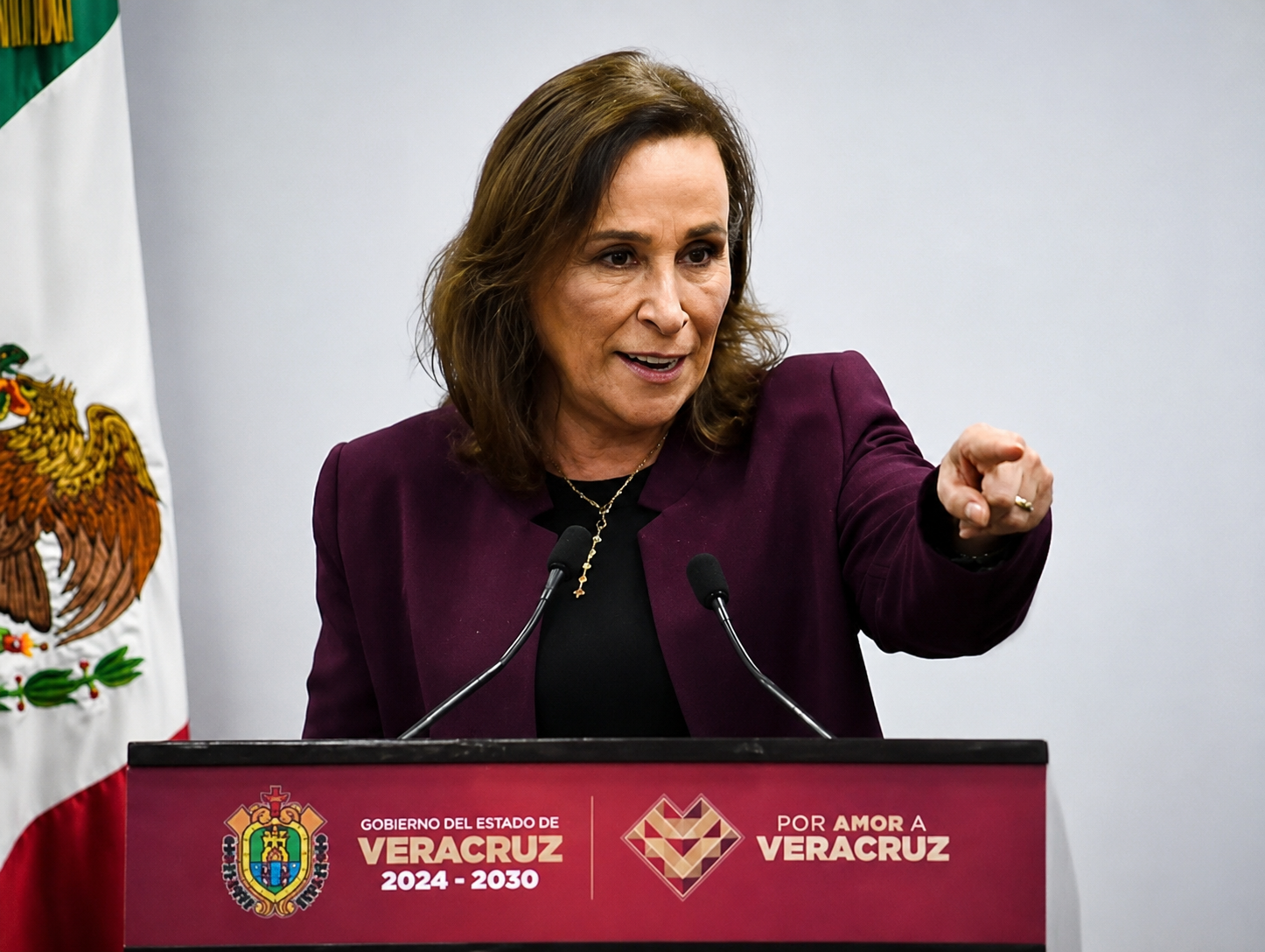 EL COSTO DE LA FOTO: GOBIERNO SOMETE ALCALDES A MORENA ¿QUÉ BENEFICIO TUVO LAS CHOAPAS CON EL TRATO NAHLE – URIBE A CINCO MESES DE ADMINISTRACIÓN?