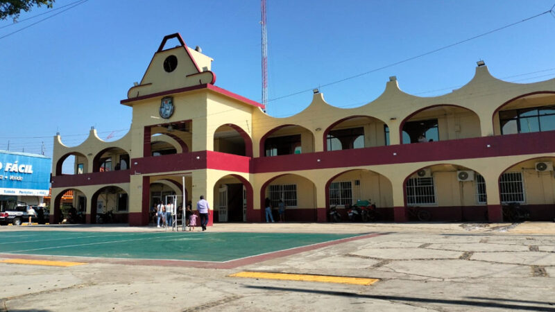 Hay ramas que ya es momento de podar en el Ayuntamiento de Las Choapas