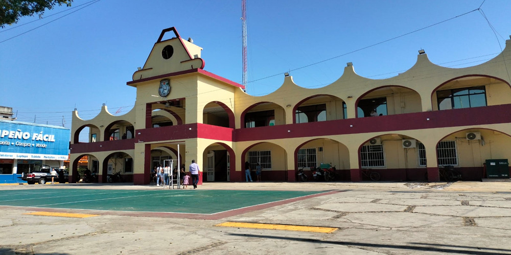Hay ramas que ya es momento de podar en el Ayuntamiento de Las Choapas